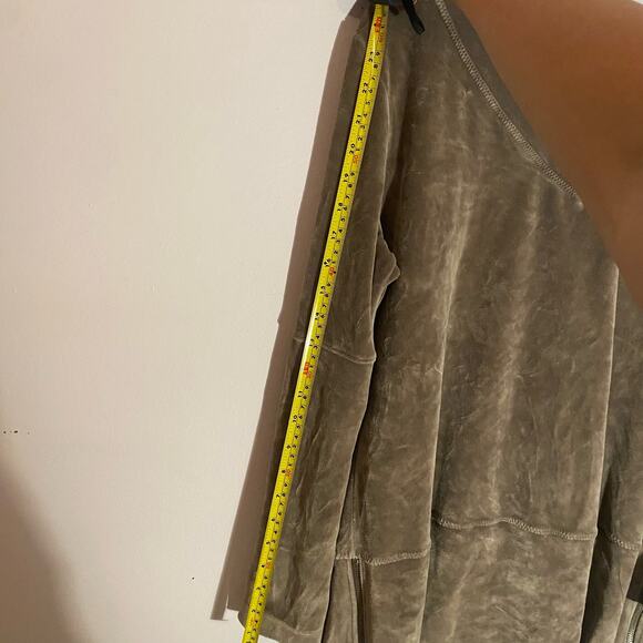 Soft Surroundings Brown V-Neck Velour Cozy Long Sleeve Sweater Women size Medium - Picture 8 of 9